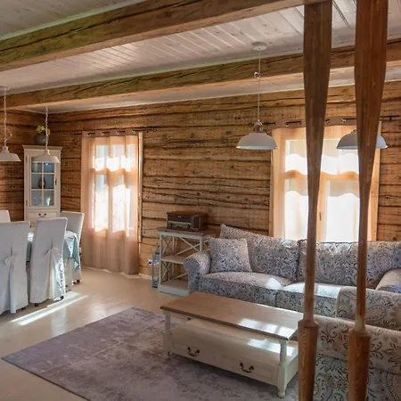 Holiday home Hundi Main House With Shared Heated Pool