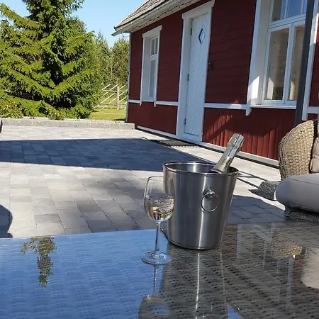 Hundi Main House With Shared Heated Pool *