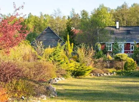 Hundi Main House With Shared Heated Pool Palukula (Hiiu)