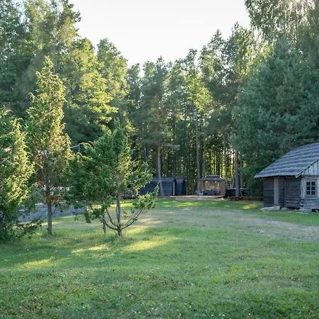 Dom wakacyjny Hundi Main House *