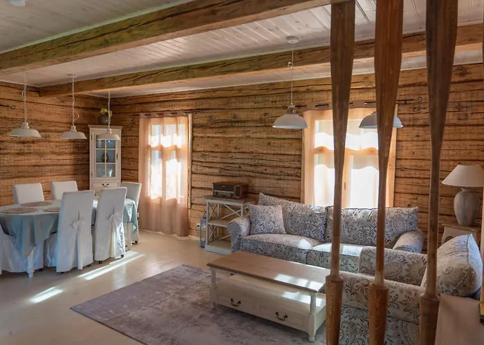 Dom wakacyjny Hundi Main House