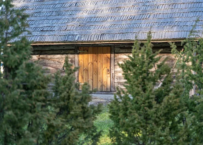 Dom wakacyjny Hundi Main House *