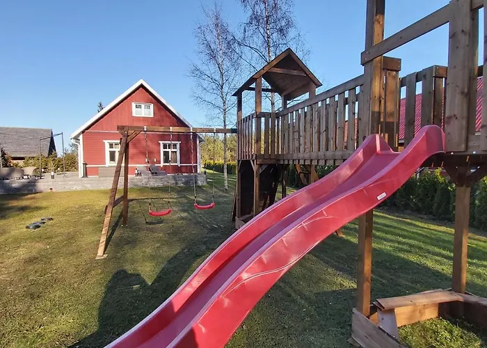 Semesterbostad Hundi Main House