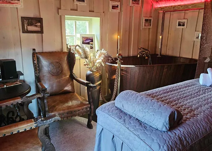 Hundi Main House Dom wakacyjny HIIUMAA